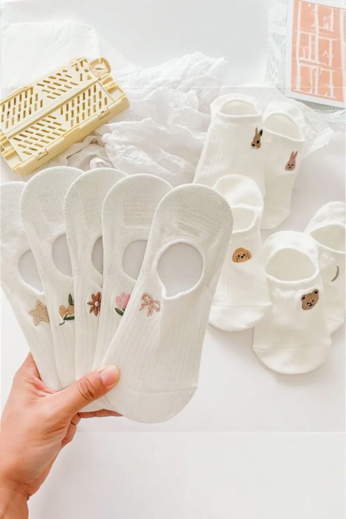 Kadın 10 Çift Premium Çiçek ve Hayvan Desenli Görünmez Babet Çorap Şeker Beyazı
