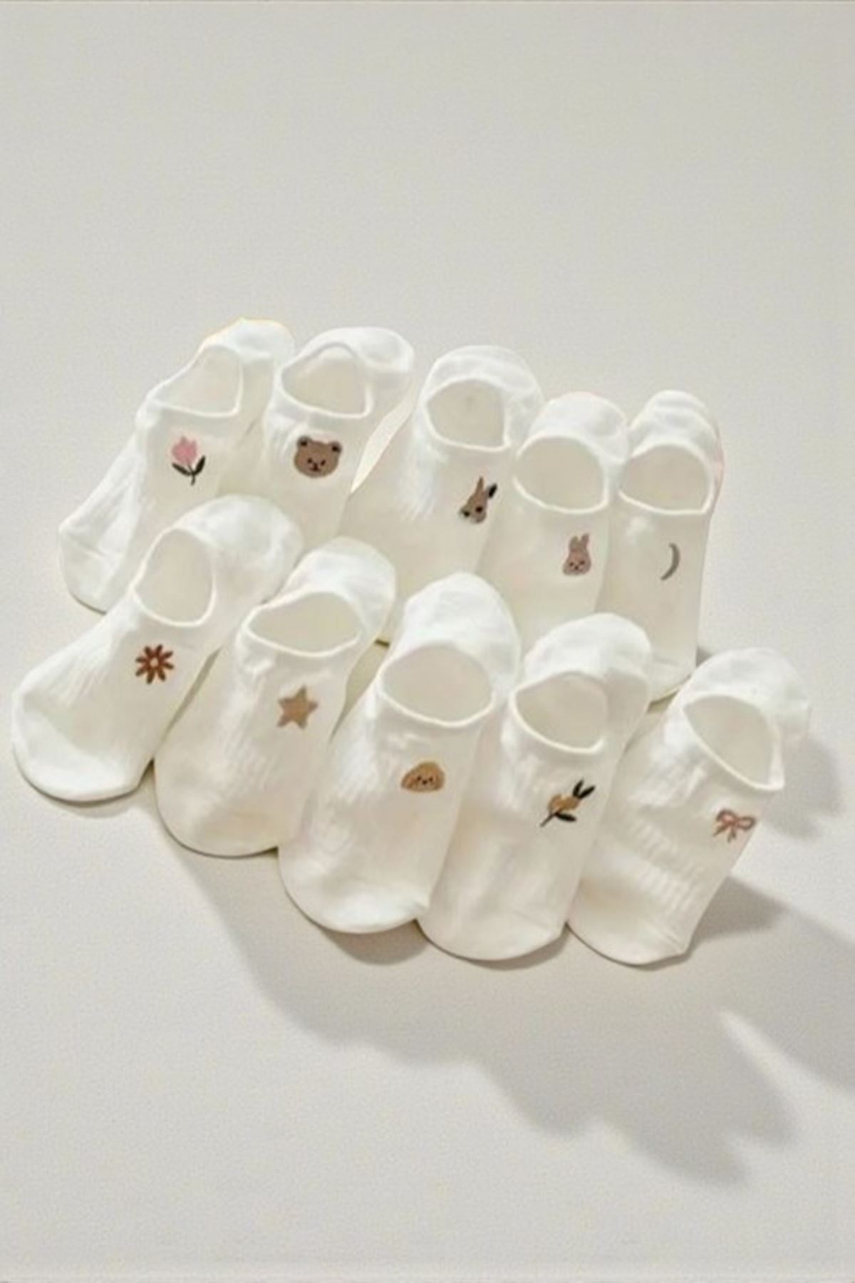 Kadın 10 Çift Premium Çiçek ve Hayvan Desenli Görünmez Babet Çorap Şeker Beyazı