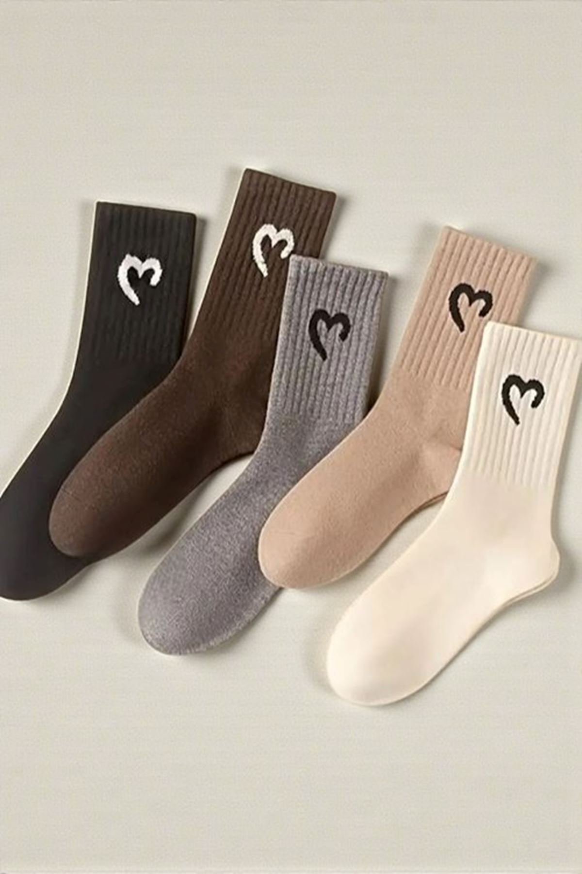 Kadın 5 Çift Premium Yüksek Pamuklu Yeni Kalp Desenli Casual Çorap Çok Renkli