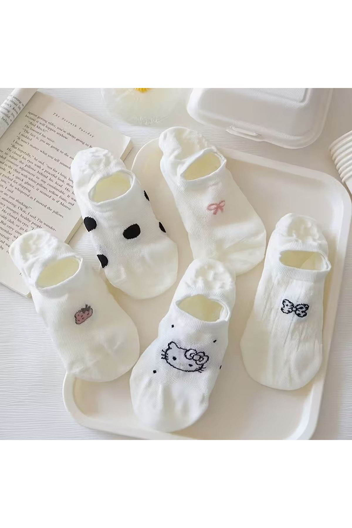 Kadın 5 Çift Yumuşak Nefes Alabilen Karikatür ve Sevimli Kedi Desenli Görünmez Çorap