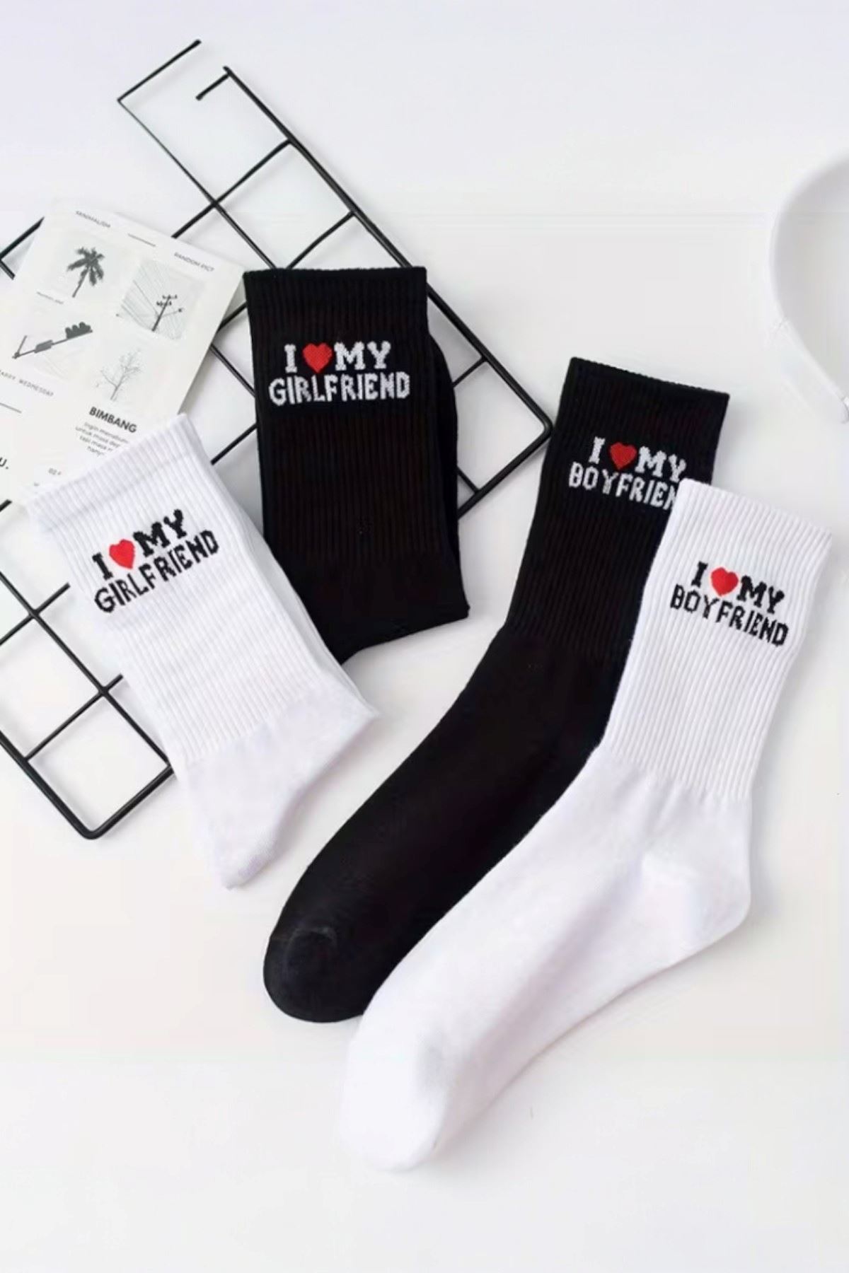 Hitit Socks Unisex 4 Çift Sevgili Çorabı Hediyelik Günlük Kullanıma Uygun Uzun Kolej Çorap