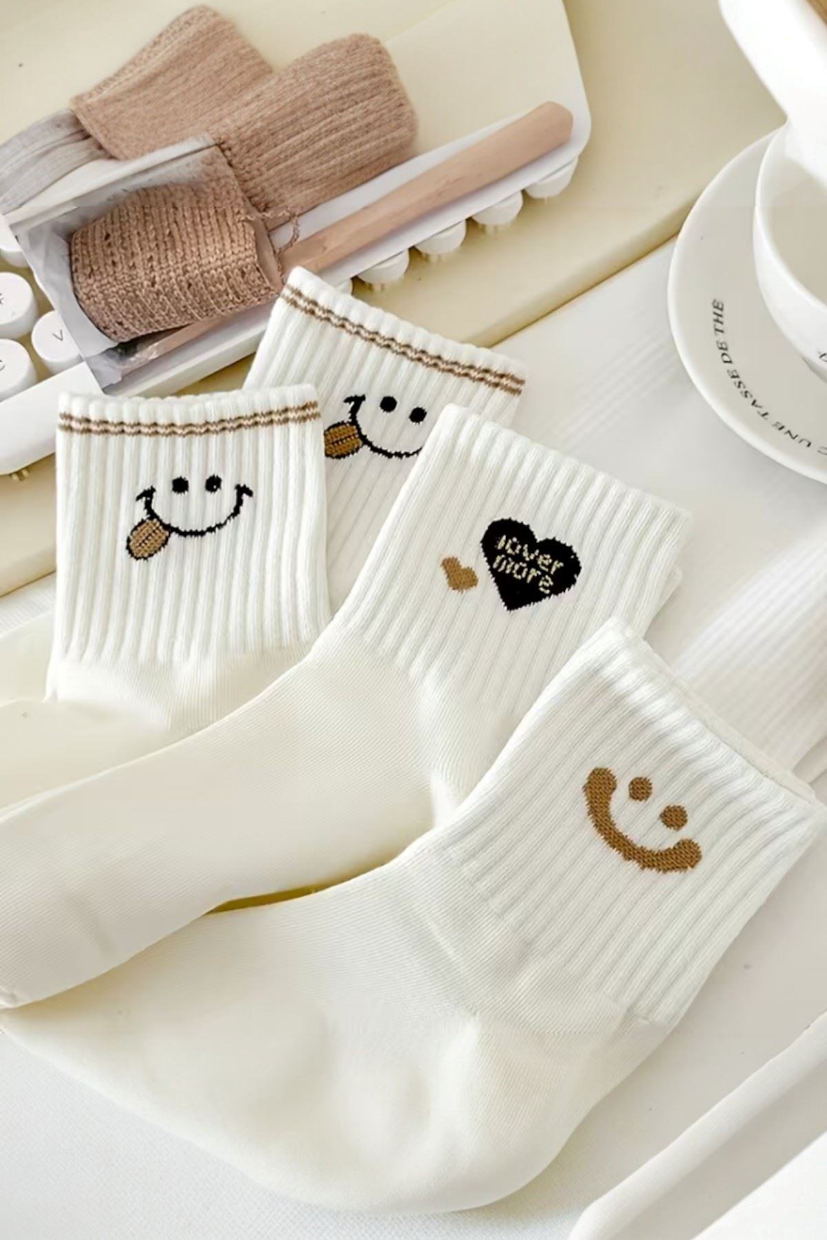 Hitit Socks Kadın 5 Çift Premium Kalite Gülen Surat ve Kalp Desenli Kısa Soket Çorap