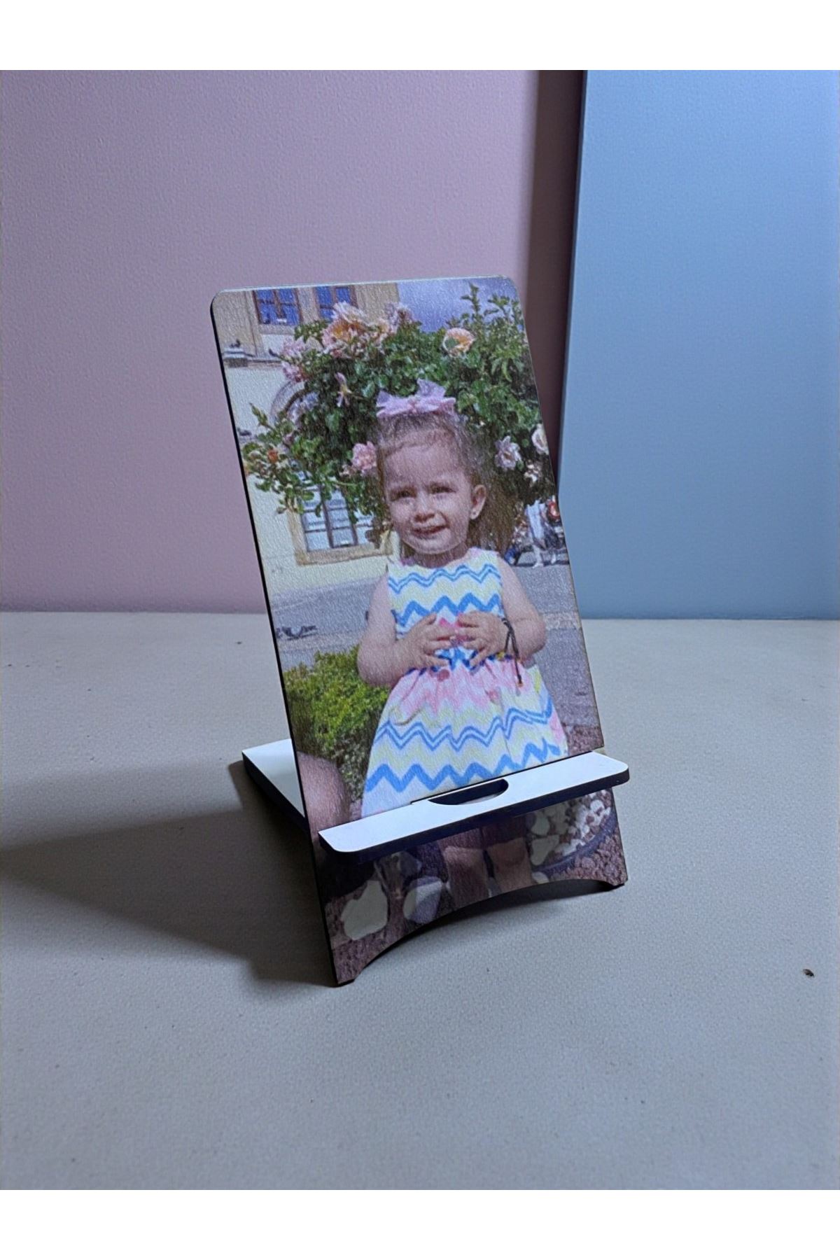 Kişiye Özel Baskılı Telefon Tutacağı Ahşap Logo veya Fotoğraf Baskısına Uygun 