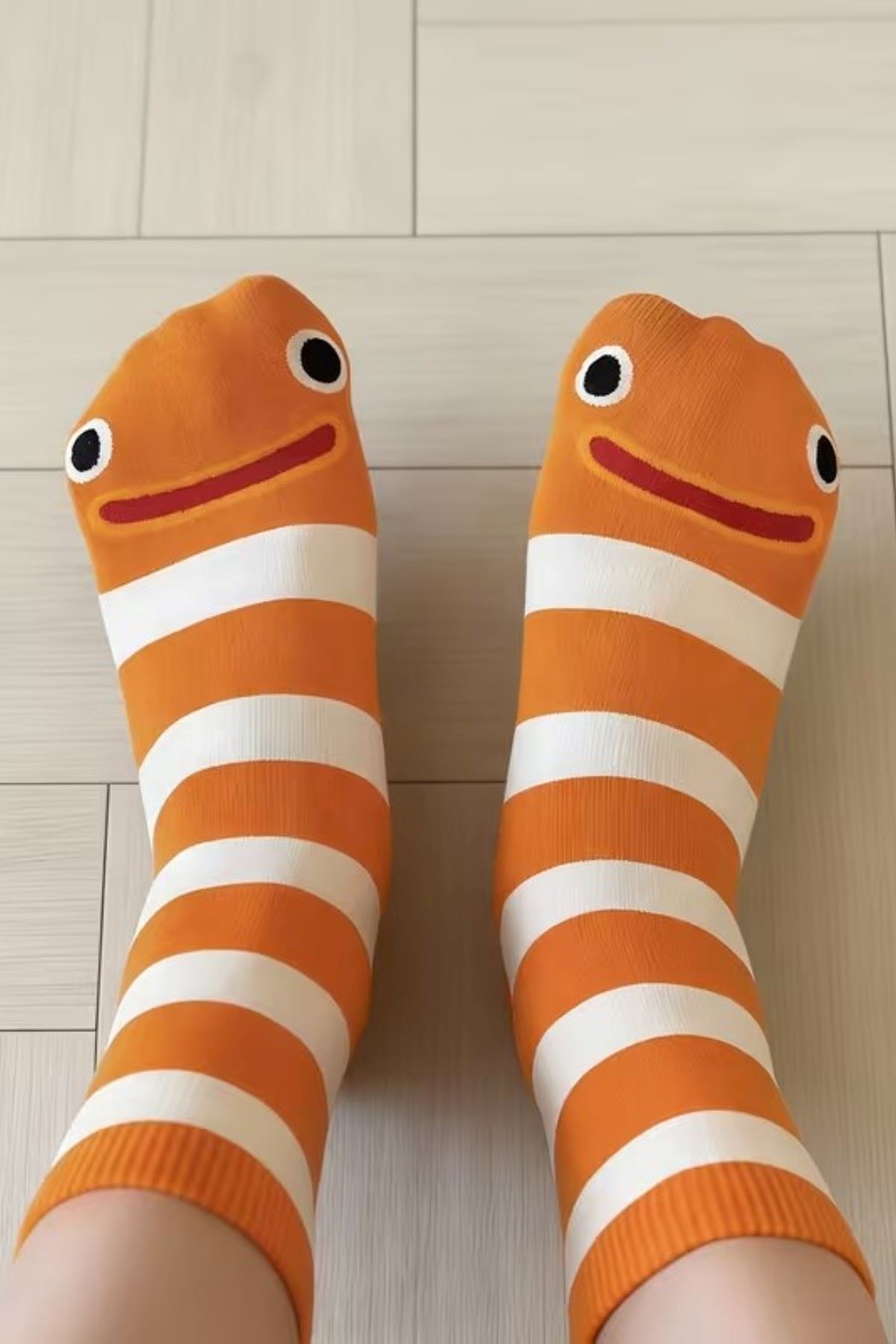 Hitit Socks 4 Çift Sevimli Yılan Balığı Desenli ve Çizgili Uzun Soket Çorap Çok Renkli 