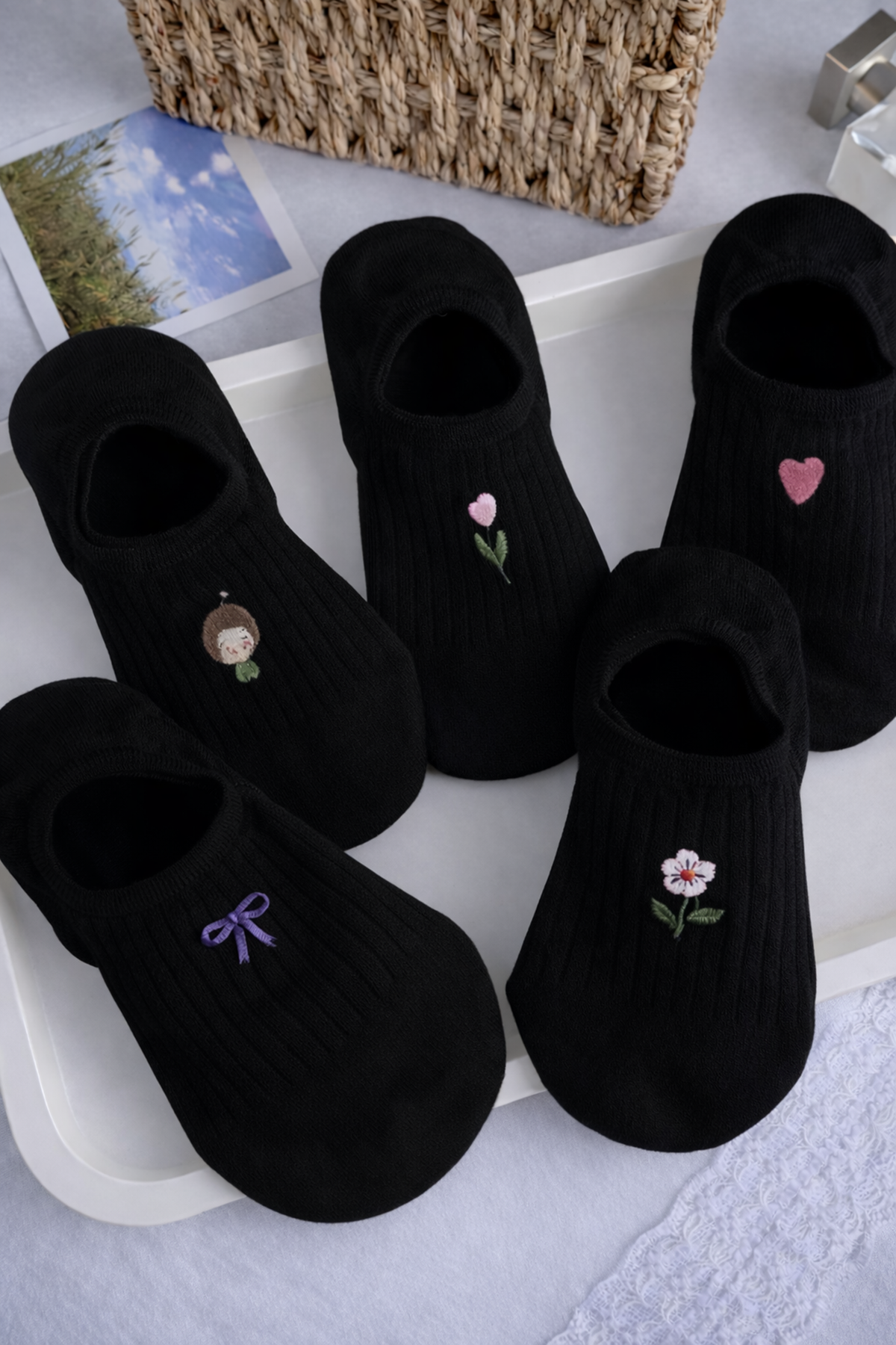 Hitit Socks Kadın 5 Çift Premium Kalite Fiyonk Çiçek ve Kalp Desenli Görünmez Babet Çorap Siyah