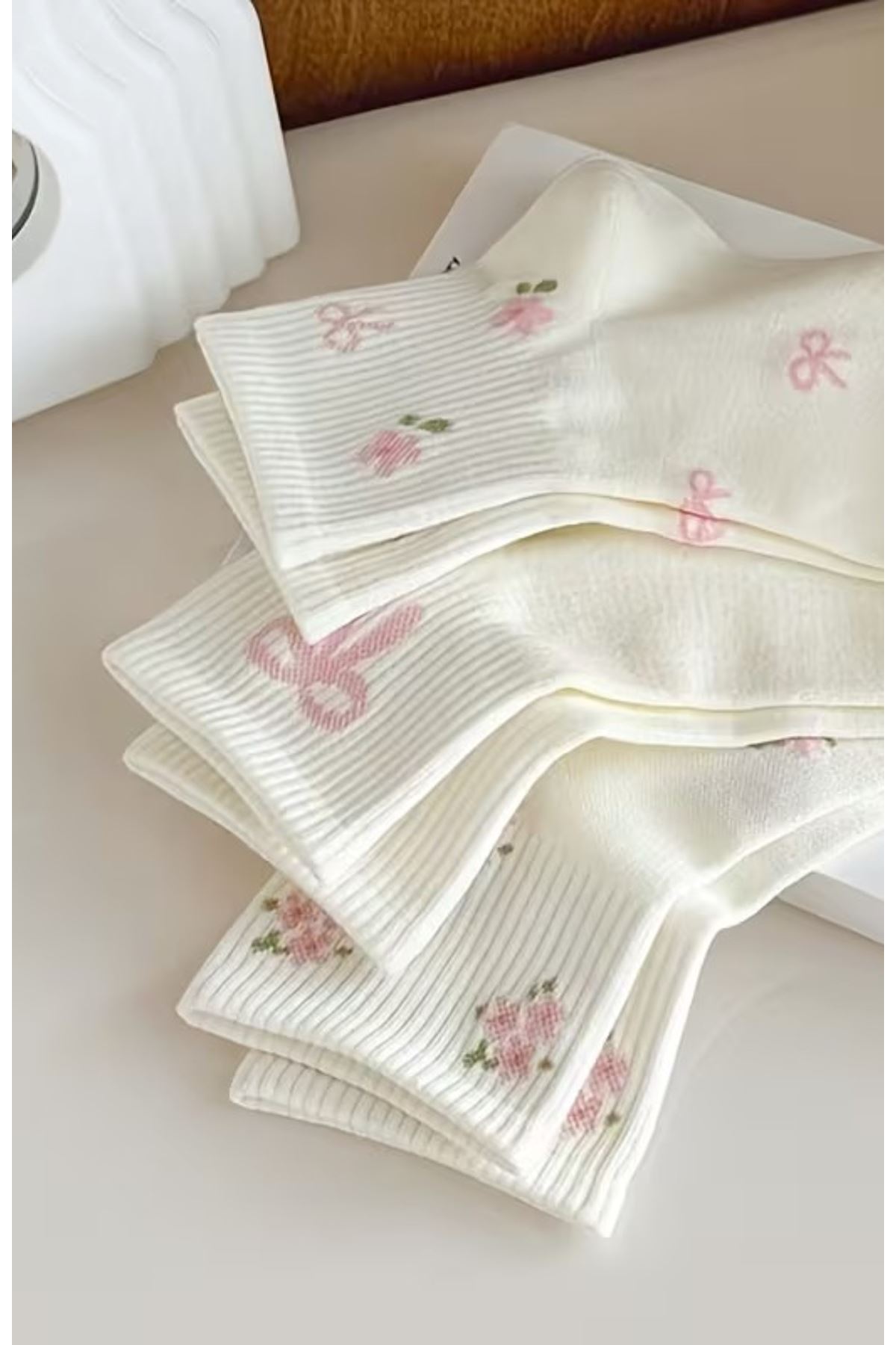Hitit Socks Kadın 5 Çift Premium Karışık Çiçek Desenli Kısa Patik Çorap Bilek Çorabı Beyaz