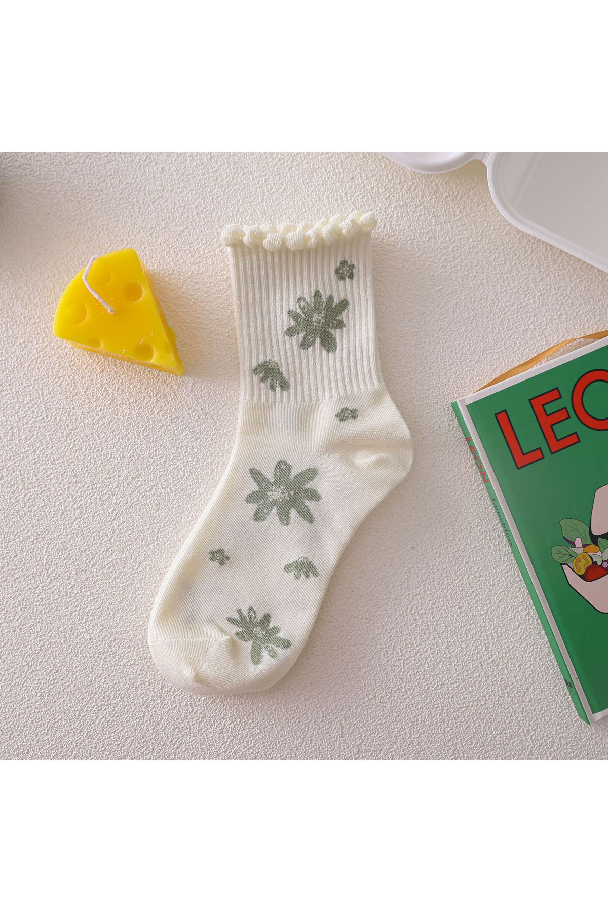 Hitit Socks Kadın 5 Çift Premium Kabartma Desenli Çiçek ve Çizgi Desenli Uzun Soket Çorap Yeşil