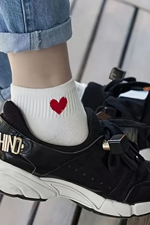 Kadın 8 Çift Pamuklu Günlük Kullanım İçin Kalp Desenli Kısa Patik Çorap Beyaz