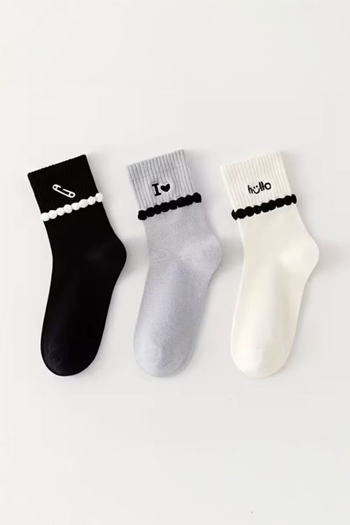 Kadın 5 Çift Premium Kalite Şerit Kabartmalı Ataç Hello Love Desenli Kolej Çorap