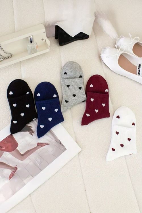 Kadın 5 Çift Premium Kalite Minimal Kalp Desenli Kısa Kolej Çorap Çok Renkli