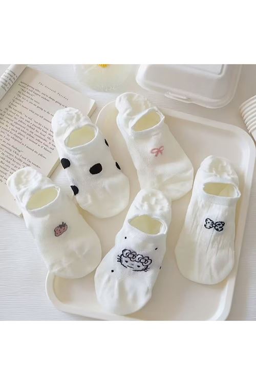 Kadın 5 Çift Yumuşak Nefes Alabilen Karikatür ve Sevimli Kedi Desenli Görünmez Çorap