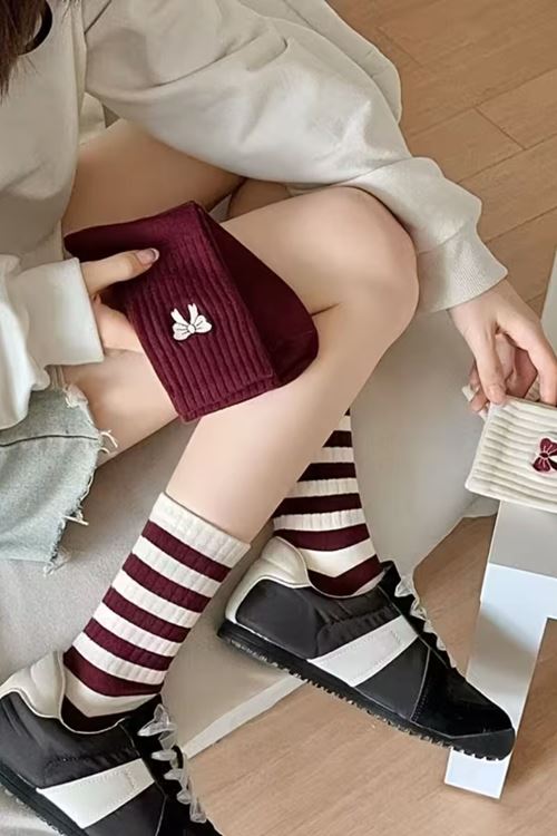 Kadın 5 Çift Premium Kalite Kırmızı Beyaz Çizgili Kurdele Detaylı Uzun Kolej Çorap