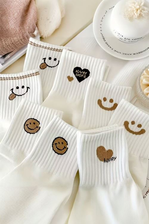 Hitit Socks Kadın 5 Çift Premium Kalite Gülen Surat ve Kalp Desenli Kısa Soket Çorap