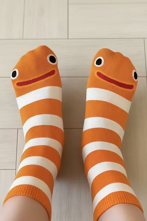 Hitit Socks 4 Çift Sevimli Yılan Balığı Desenli ve Çizgili Uzun Soket Çorap Çok Renkli 